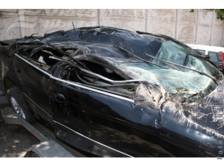 Şofer omorât pe loc şi BMW pulverizat 