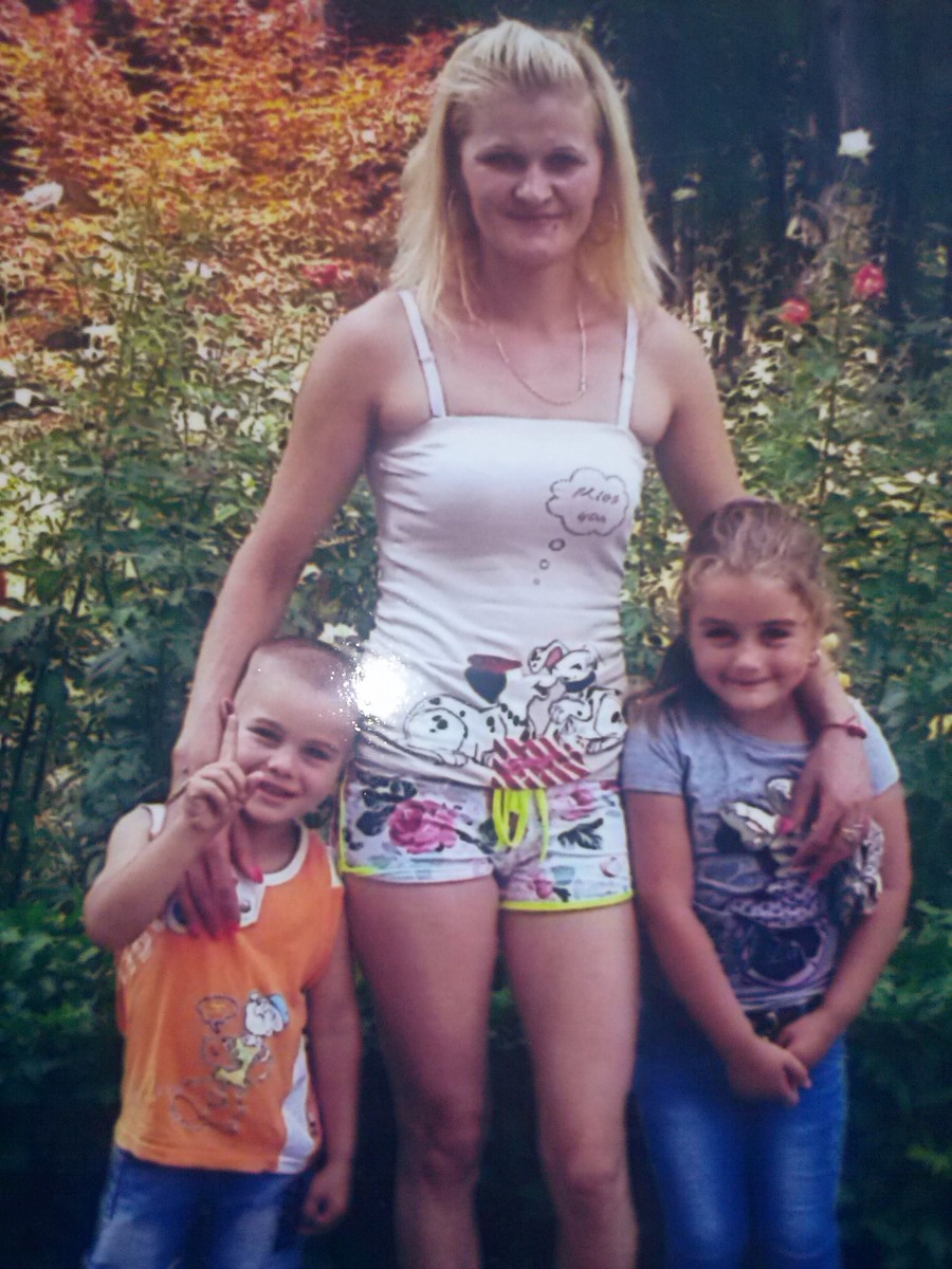 Tragedia din Ungaria a lovit crunt o familie sărmană din Smulţi! Janeta a murit la nouă luni după tatăl ei