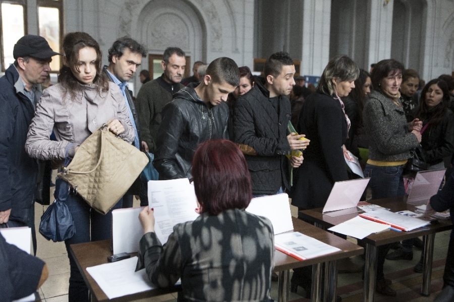 LOCURI DE MUNCĂ/ Peste 2.000 de posturi vacante, în Galaţi sau prin reţeaua EURES