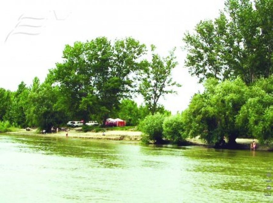 Malul stâng al Dunării, cotropit de gălăţeni