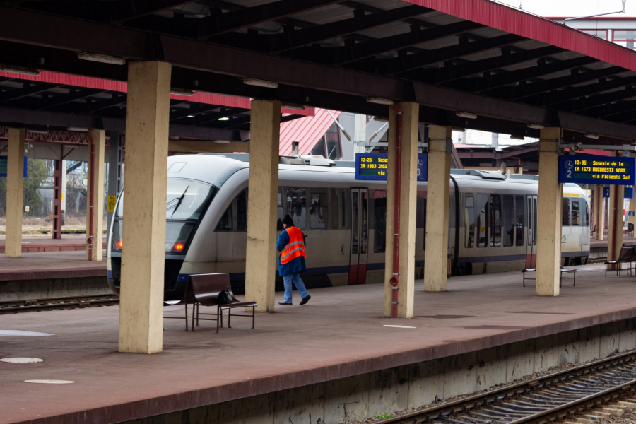 Feroviarii ar putea decide oprirea trenurilor de călători
