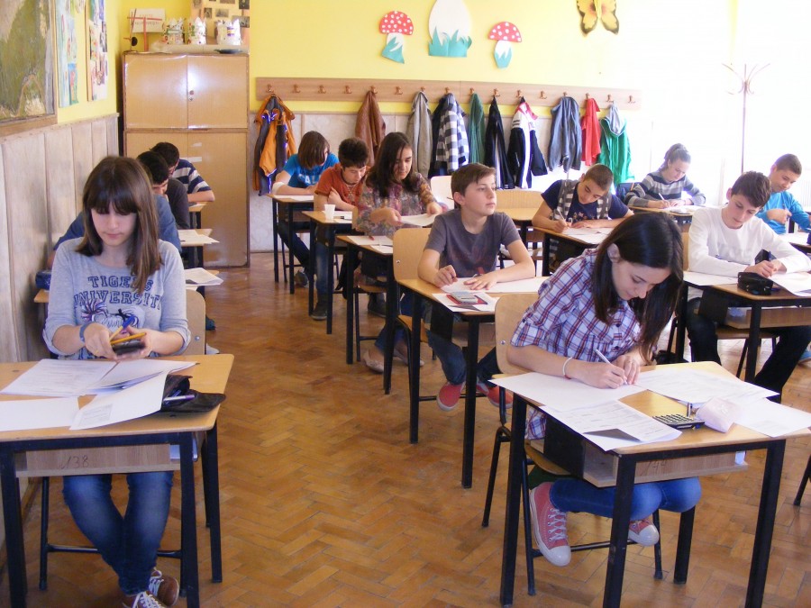 Luni şi marţi, SIMULAREA EVALUĂRII NAŢIONALE. Vezi ce se întâmplă cu NOTELE obţinute de elevi