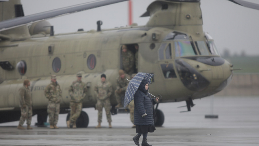 Se retrag? Lasă, bă, că merde-așa!
