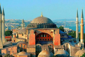 Turcia transformă bazilica Sfânta Sofia în moschee