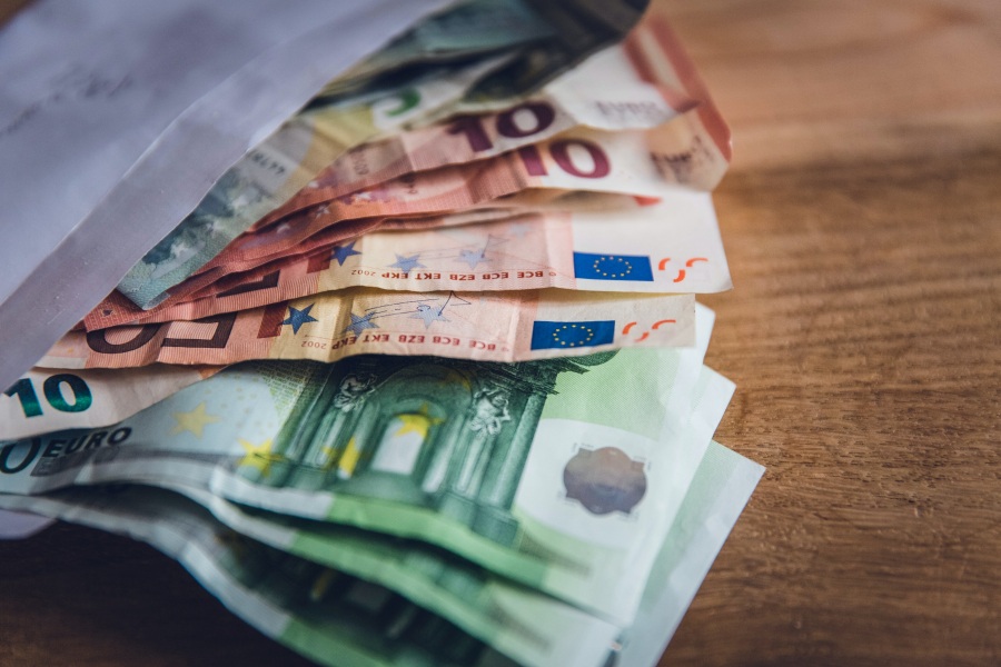 Încă 10 miliarde de euro, acumulate la datoria externă a României