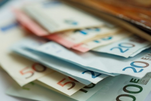Sute de fraude cu fonduri europene