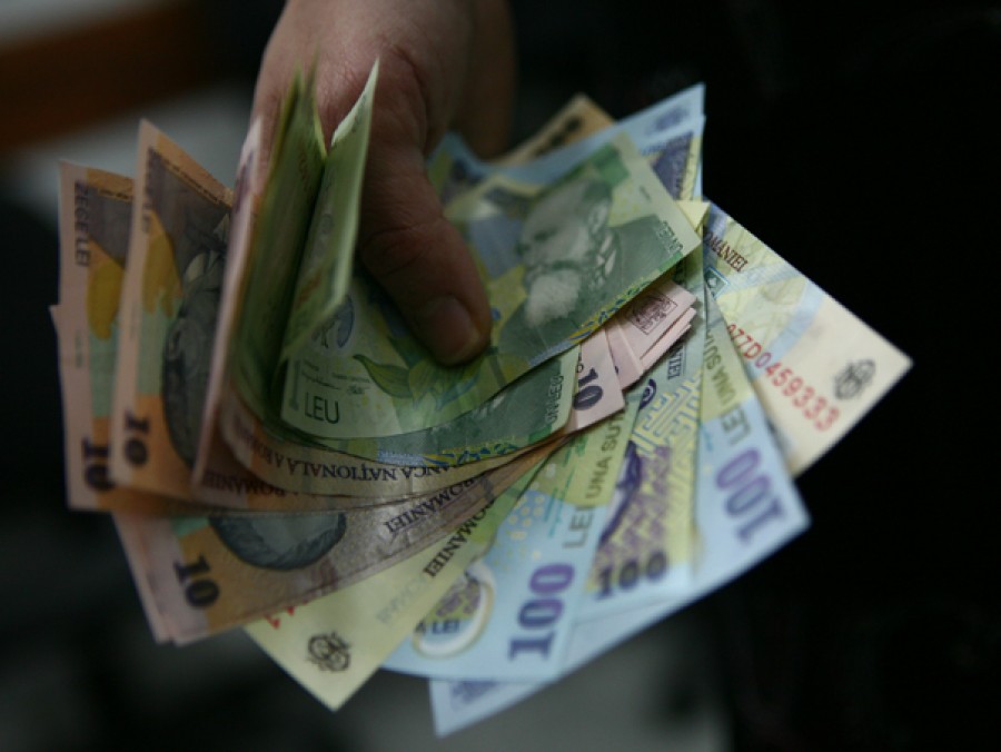 Cum se va stabili impozitul forfetar: Amplasarea, vadul comercial şi indicele de sezonalitate vor fi analizate