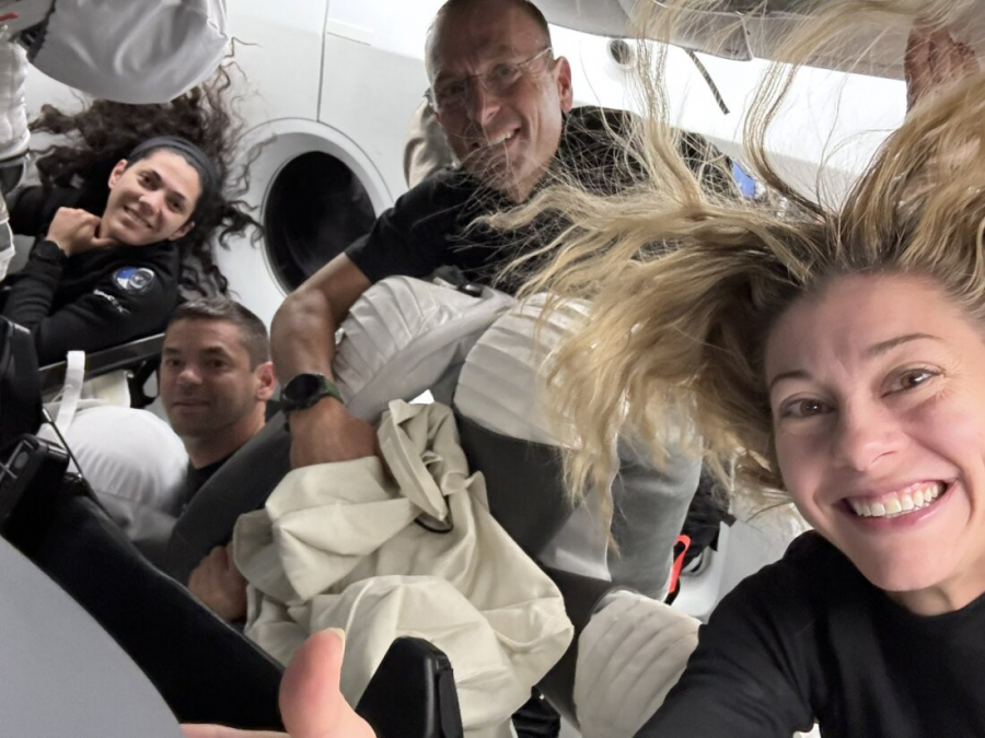 Astronauții primei misiuni spațiale private s-au întors acasă