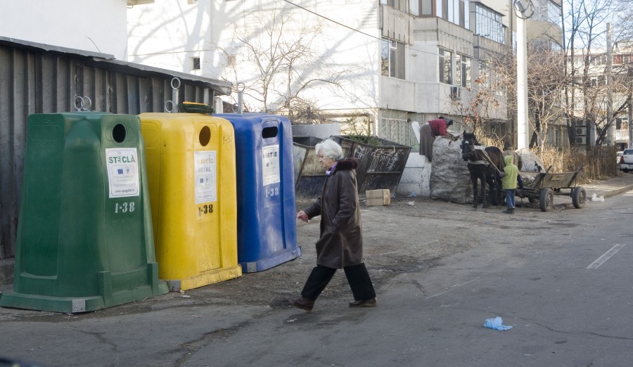 Puncte de colectare a gunoiului amenajate fără aviz