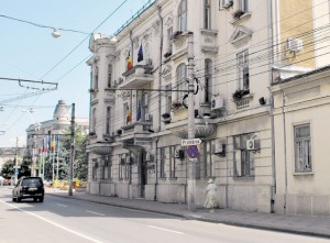 Marius Stan apelează la şoferi ca să îşi trezească funcţionarii: &quot;Claxonaţi îndelung în faţa Primăriei&quot;