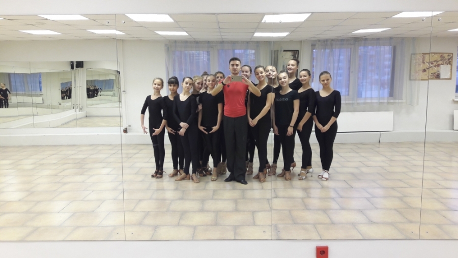 ANTRENOR în cel mai friguros oraş al lumii | Un gălăţean îi învaţă DANS SPORTIV pe ruşii din SIBERIA