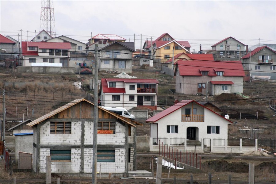 Cum s-a "urbanizat" comuna Şendreni. Peste o mie de gălăţeni s-au mutat la ţară