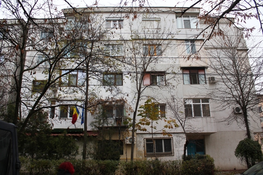 Aviz gălăţenilor care locuiesc la bloc! Hoţii-căţărători atacă apartamentele de la etaj (FOTO)