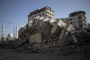 Bombardamente cu rachete între Israel și Fâșia Gaza. Clădiri distruse și zeci de morți