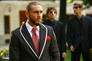 Distracţie &quot;până când soarele răsare&quot;: Alex Velea vine astă-seară la Galaţi