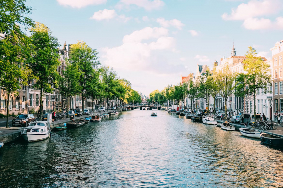 Top 4 orașe din Olanda în care te poți dezvolta pe plan profesional