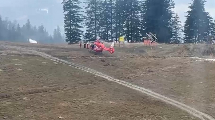 Adolescentă din Galaţi accidentată pe vârful muntelui, preluată de elicopter