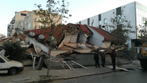UPDATE Cutremur puternic în Albania. Mai multe clădiri s-au prăbușit. Cel puțin 28 de morți și peste 600 de răniți. Miercuri, zi de DOLIU NAȚIONAL