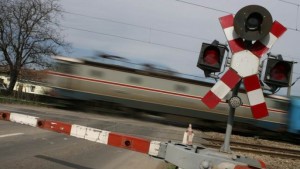 O bătrănă din Tudor Vladimirescu şi-a pierdut viaţa pentru că nu a auzit trenul