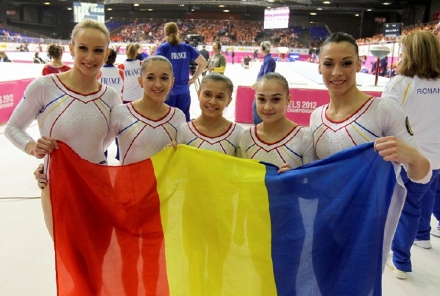 Guvernul premiază performanţa: Dublează primele pentru gimnastele României