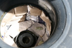 Butelie GPL &quot;căptuşită&quot; cu ţigări de contrabandă 
