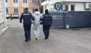 Hoții &icirc;și &icirc;ntețesc atacurile la apartamentele de la parterul blocurilor