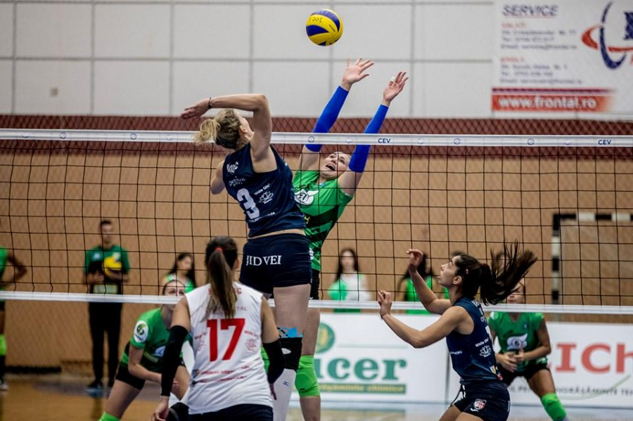 Start în campionatul feminin de VOLEI. CSU Belor, fără şanse în faţa campioanei