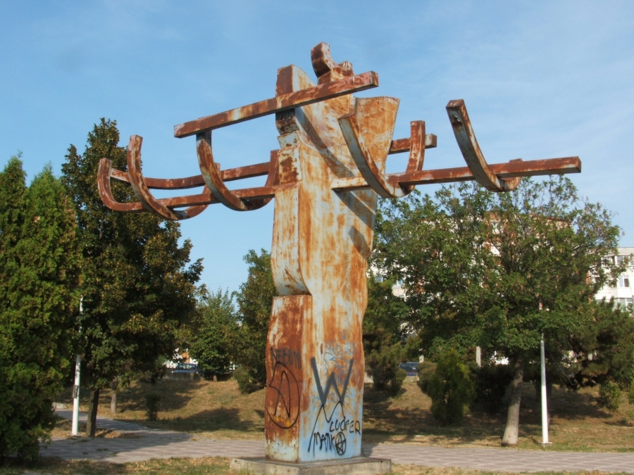 Parcul "Cloşca" | Lucrări de artă monumentală în gravă suferinţă