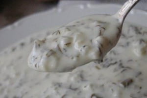 Bucătăria azeră: Dovga, supa de iaurt cu verdeţuri, perfectă pentru vară