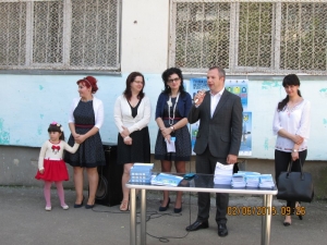 Concurs şi campanie de conştientizare: La o şcoală din Galaţi s-a dat startul la colectare selectivă (FOTO)