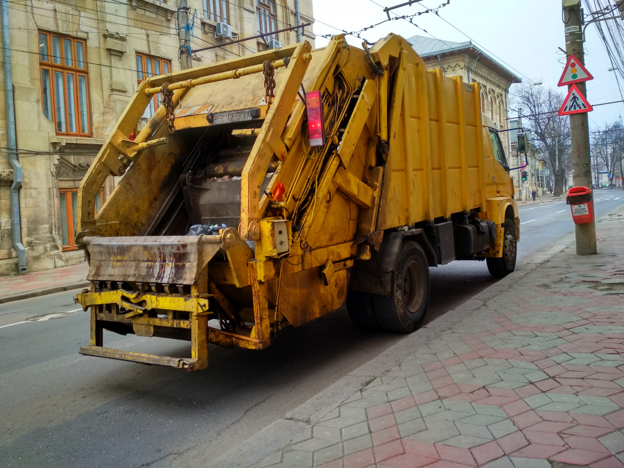 Vom plăti mai mult pentru salubrizarea oraşului