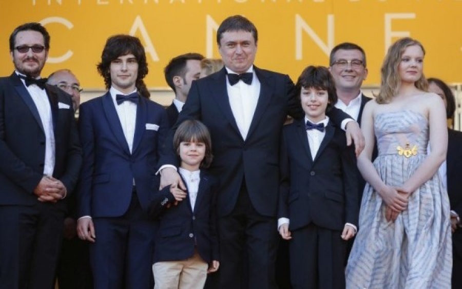 SUCCES românesc la CANNES 2016: Cristian Mungiu, CEL MAI BUN REGIZOR