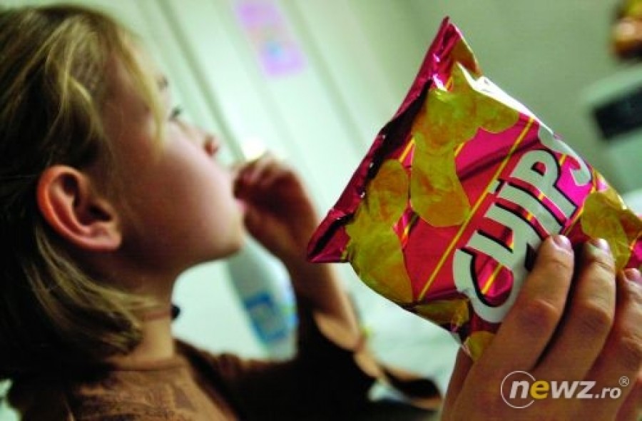 Controale la magazinele din şcoli - Elevii încă se mai îmbuibă cu snacksuri şi dulciuri