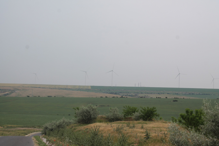 Eolienele au dublat veniturile comunei Băleni (FOTO)