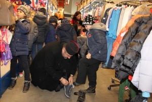 ÎMBRĂCĂMINTE de iarnă pentru copiii sinistraţilor