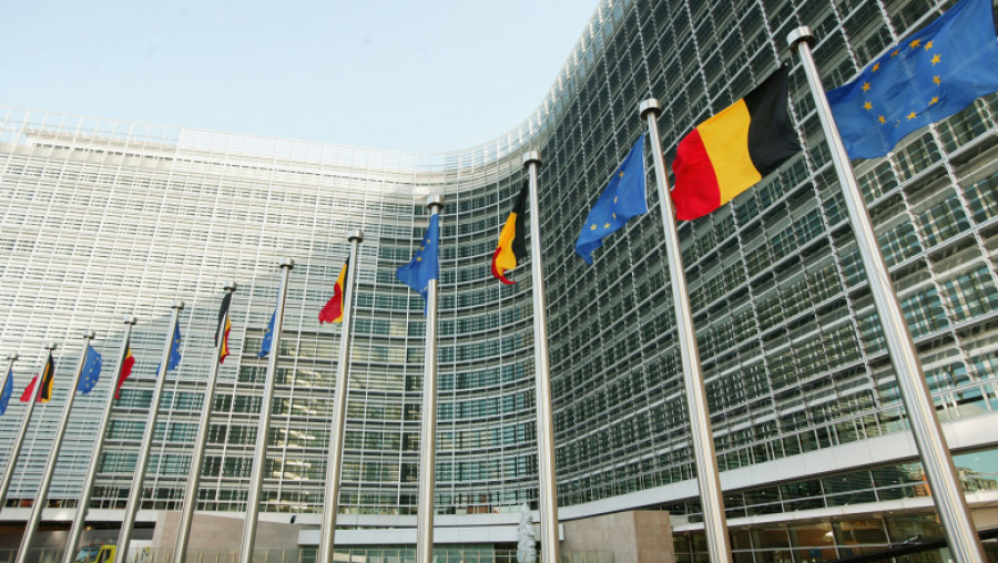 Comisia Europeană avertizează: deficitul guvernamental, în creştere