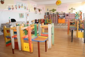 Învăţământ cu bune şi rele
