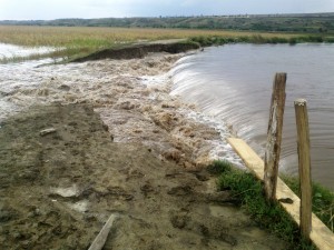 Fermierii gălăţeni, în pericol / Albia râului Chineja şi digurile din zona Folteşti nu vor fi reabilitate