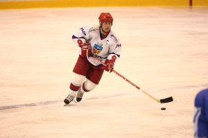 Cătălin Geru merită toată consideraţia mai tinerilor lui colegi, dar şi a amatorilor sportului cu pucul şi crosa 
