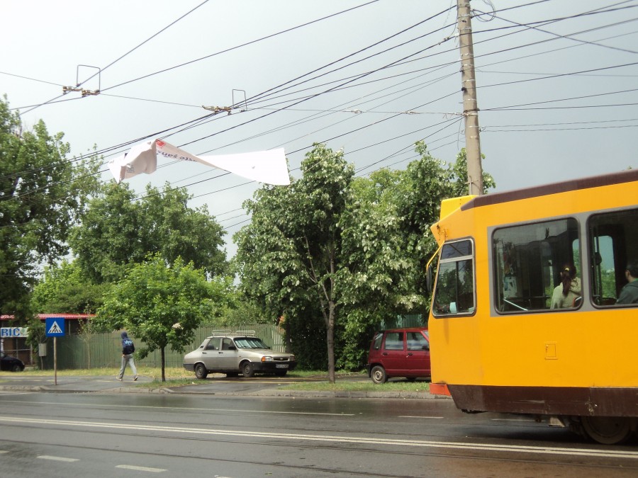 Premierul Victor Ponta "a blocat", joi, două tramvaie pe strada Stadionului (FOTO)