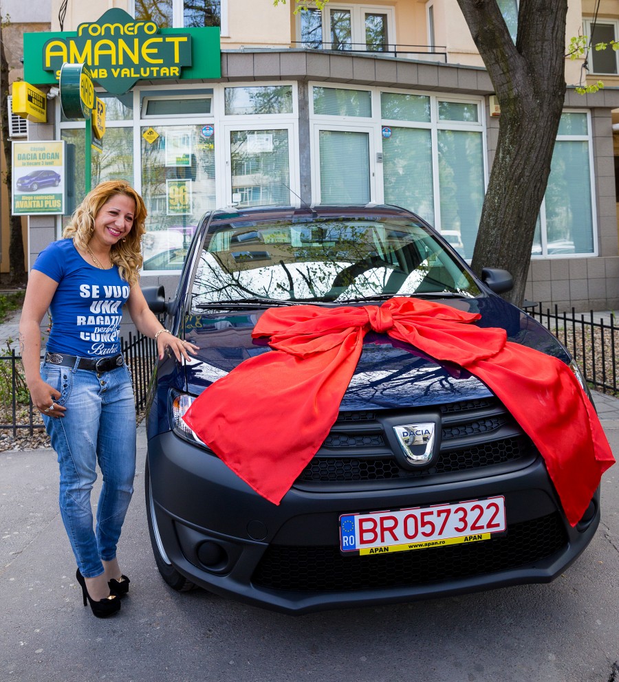 S-a împrumutat la Amanet Romero şi a câştigat o maşină în valoare de 7000 euro!