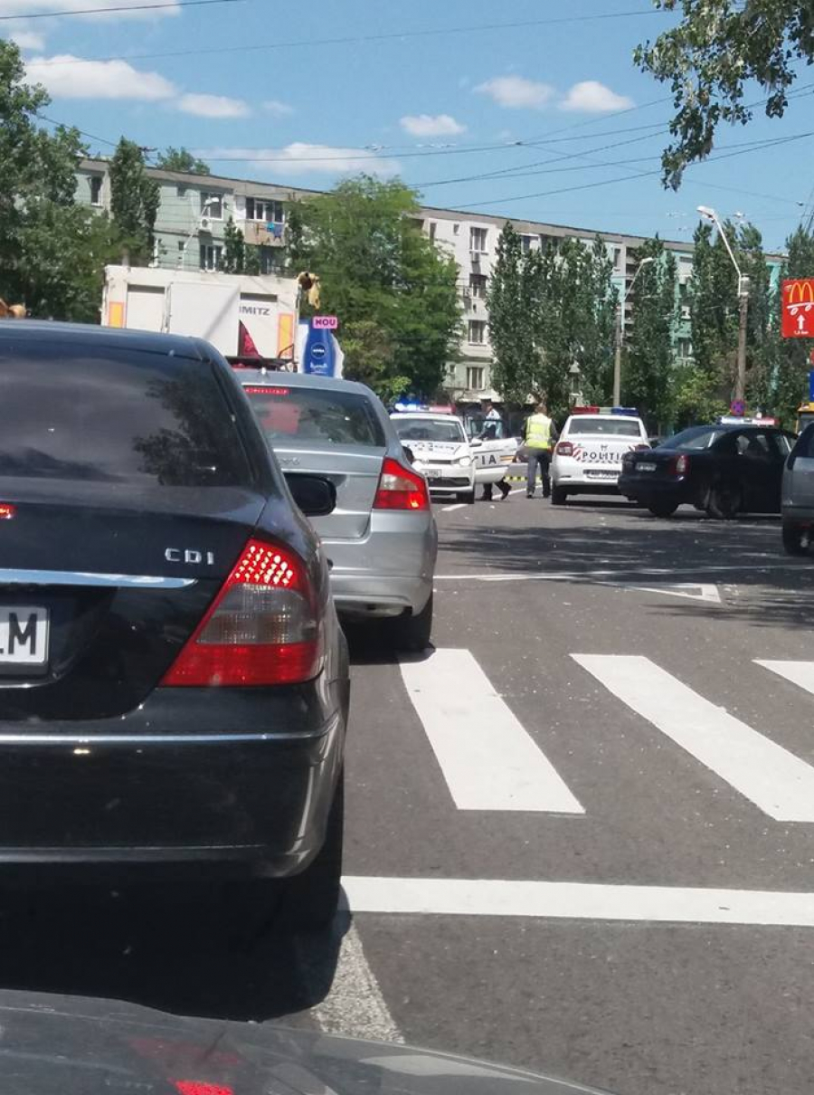 UPDATE | A fost prins şoferul care a accidentat o femeie pe trecerea de pietoni