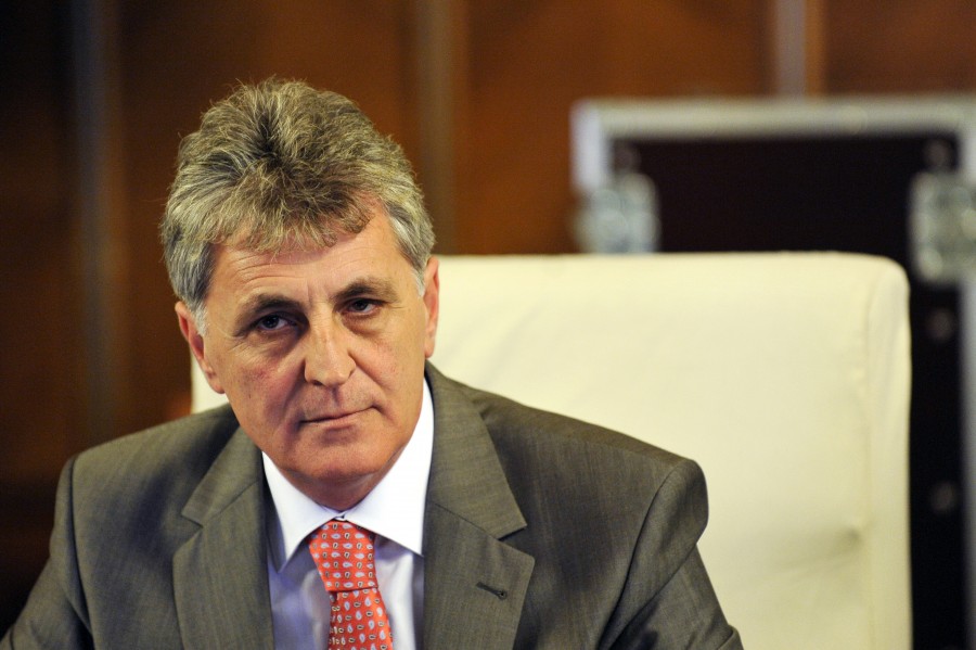 Mircea Duşa, ministrul Apărării Naţionale, aşteptat duminică la Galaţi