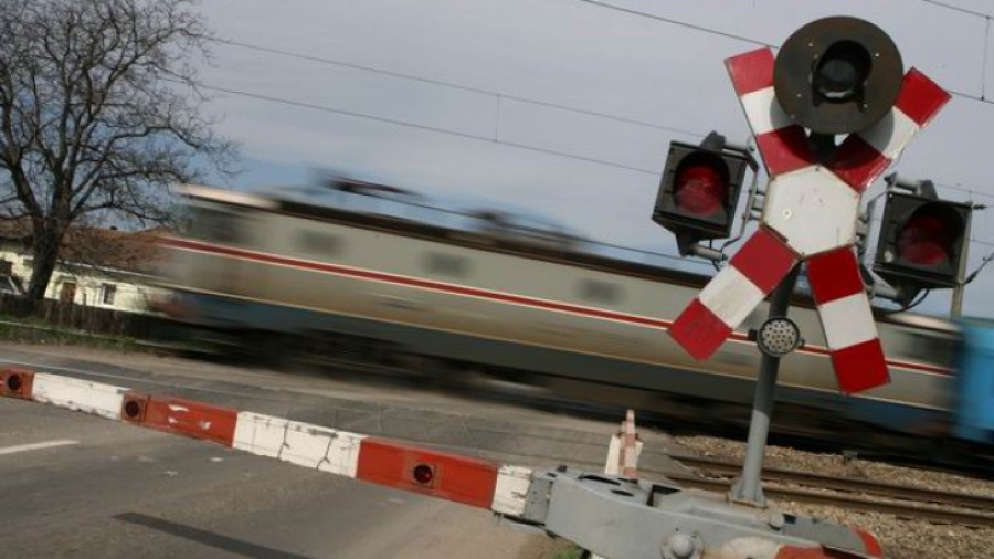 Norocul beţivilor nu e un mit! Un gălăţean a scăpat fără nicio zgârietură după ce un tren a trecut peste el