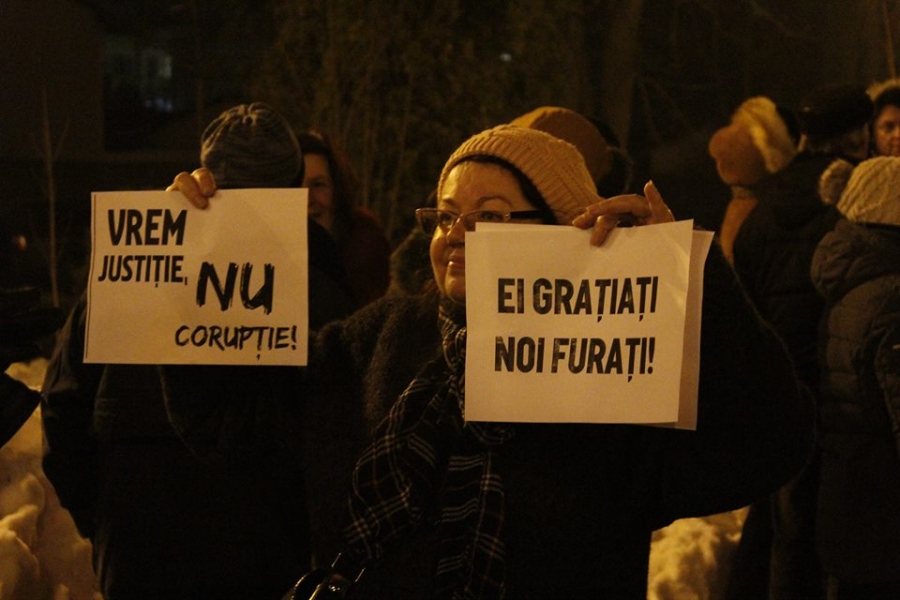 Gălățenii au protestat împotriva ordonanței vizând grațierea și modificarea Codului Penal (FOTO)