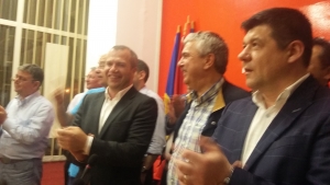 După numărătoarea paralelă: PSD a sărbătorit în stradă victoria lui IONUȚ PUCHEANU la PRIMĂRIA GALAȚI
