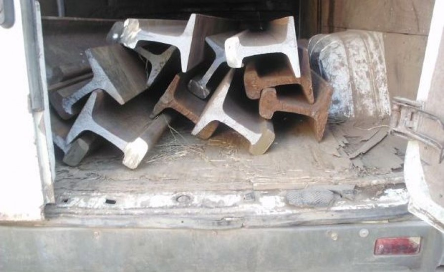 Veşti proaste pentru hoţii de fier vechi: S-a interzis achiziţionarea unor elemente metalice