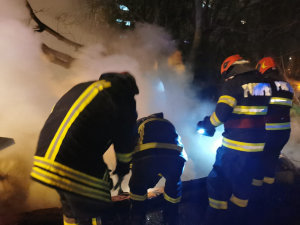Incendiu de proporții în Țiglina. Un magazin a fost incendiat de un om al străzii