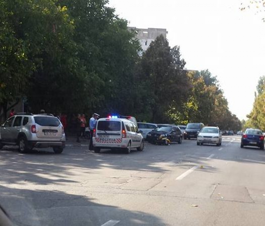 ACCIDENT în Ţiglina. Un motociclist a ajuns la spital