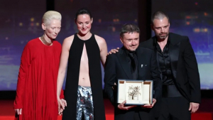 Cristian Mungiu c&acirc;știgă al doilea Palme d&rsquo;Or din carieră, cu filmul &bdquo;Fjord&rdquo;